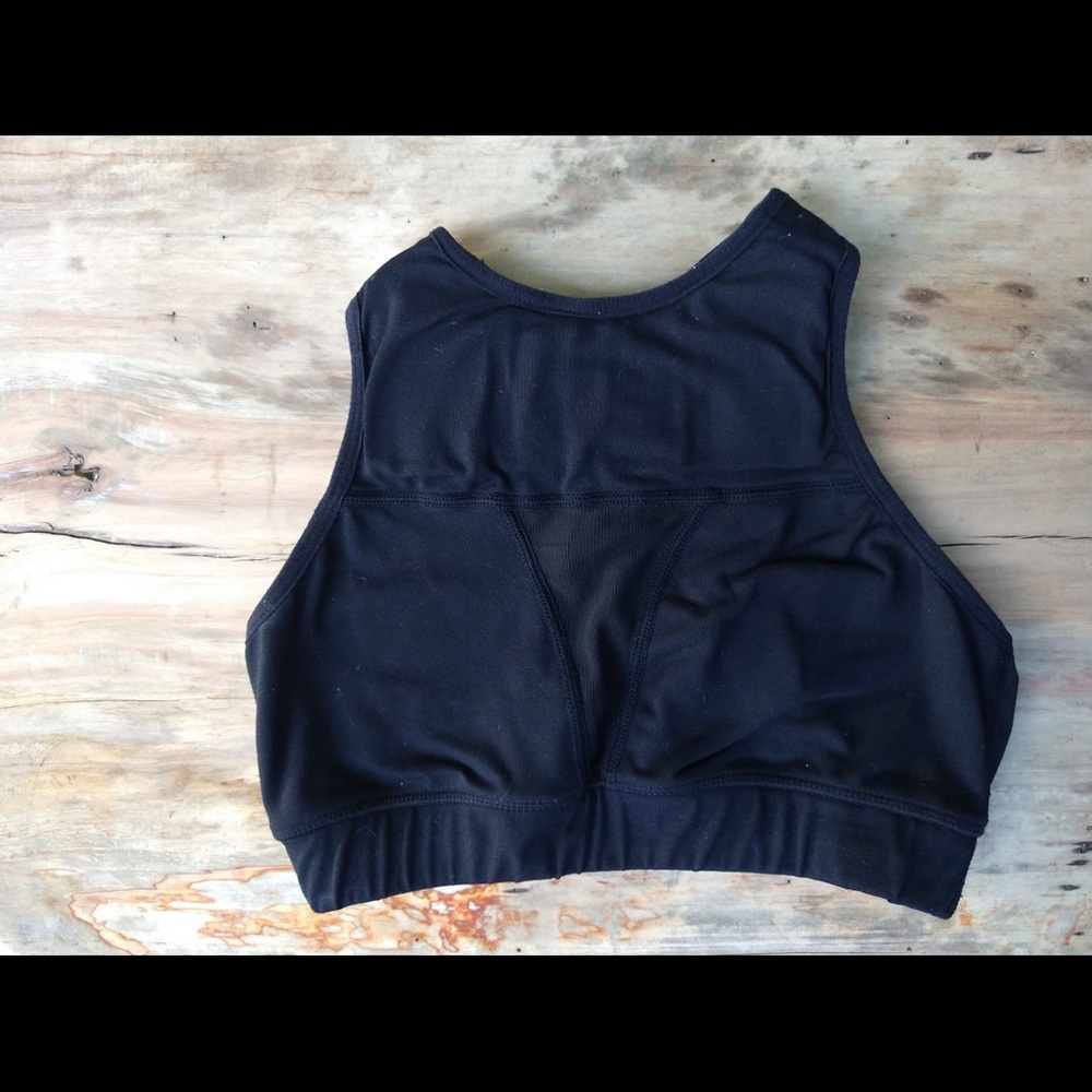 Chestee padded weightlifting sports bra